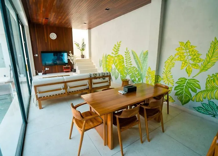 Villa Pradha Kuta, 3 Bdr, 3 Minutes From Seminyak